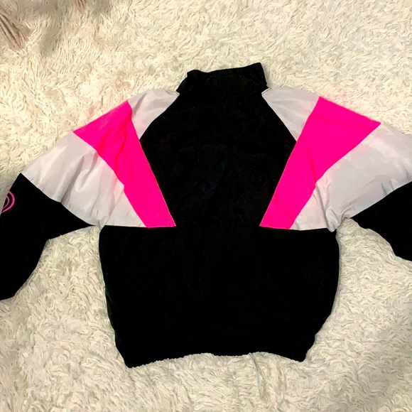 Aero wind breaker - Picture 2 of 2